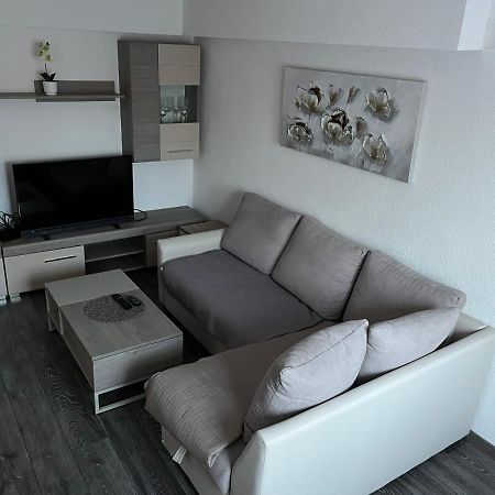 Sweet apartment in Otočac HELENA Buitenkant foto
