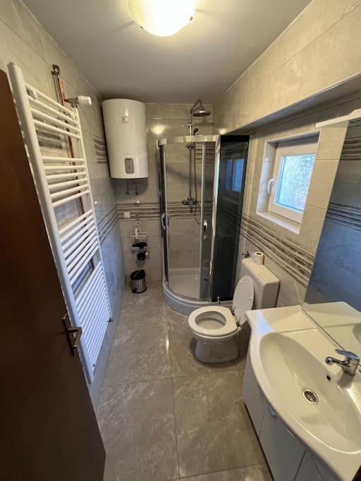Sweet apartment in Otočac HELENA Buitenkant foto