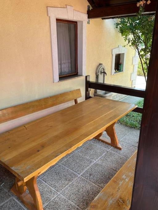 Sweet apartment in Otočac HELENA Buitenkant foto